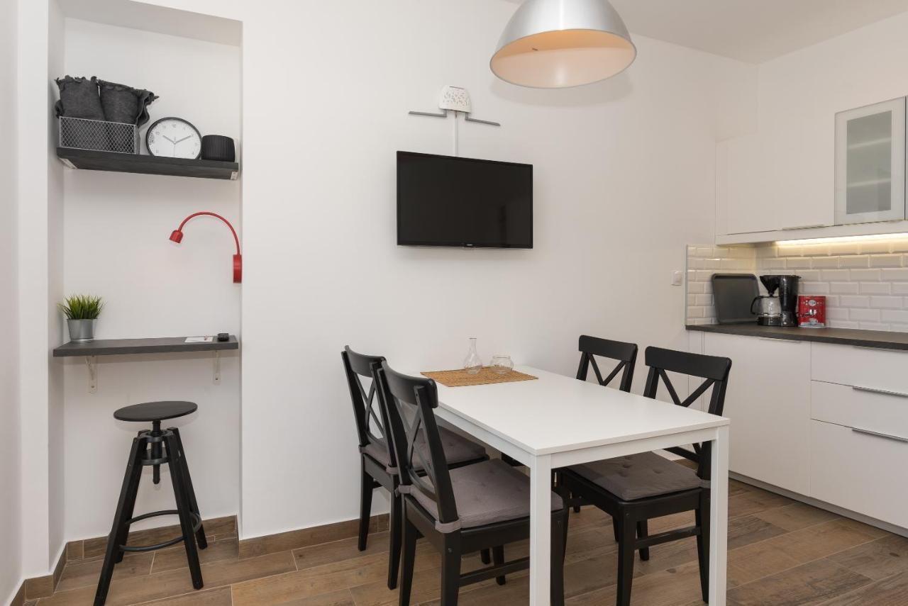Apartments Ivan Zaton Zaton  Extérieur photo