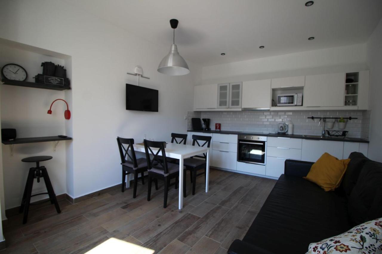 Apartments Ivan Zaton Zaton  Extérieur photo